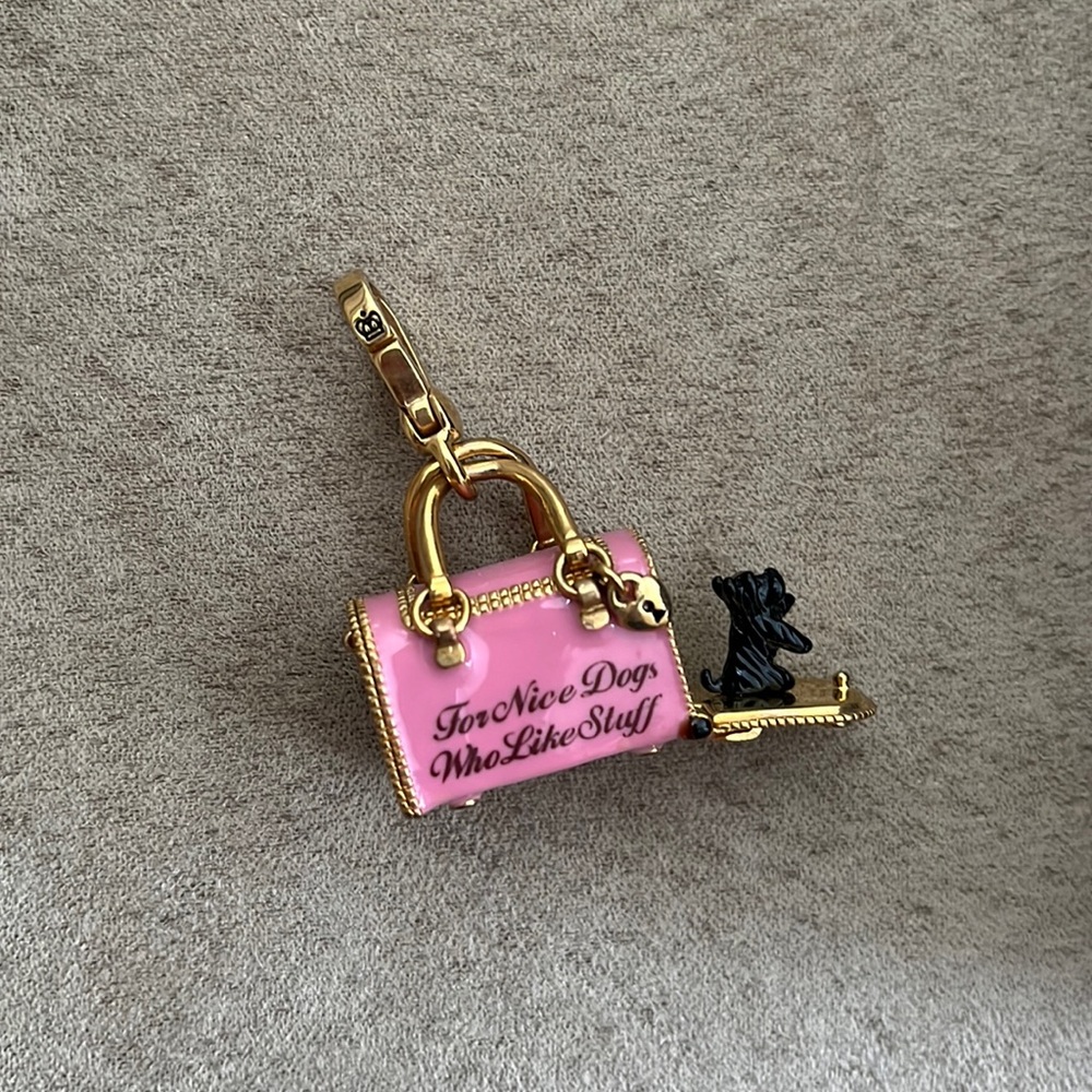 Pink juicy couture dog carrier charm